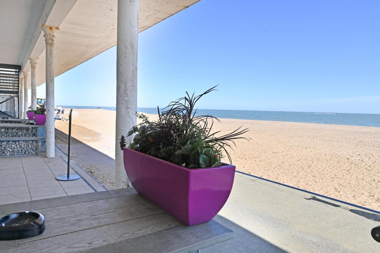 Spacious Designer 2Br Executive Apt, Near Beach & Marina, Central Location Рамсггейт Экстерьер фото