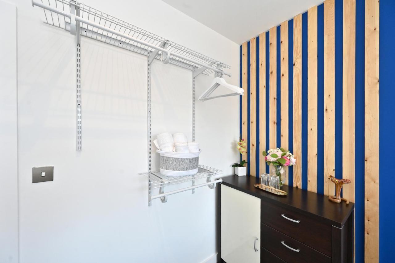 Spacious Designer 2Br Executive Apt, Near Beach & Marina, Central Location Рамсггейт Экстерьер фото