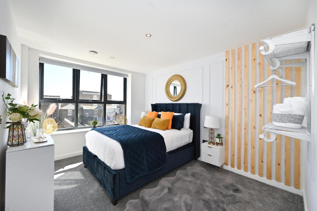 Spacious Designer 2Br Executive Apt, Near Beach & Marina, Central Location Рамсггейт Экстерьер фото